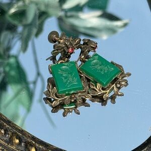 Vintage Green and Gold Roman Soldier Cameo Screw Back Earrings